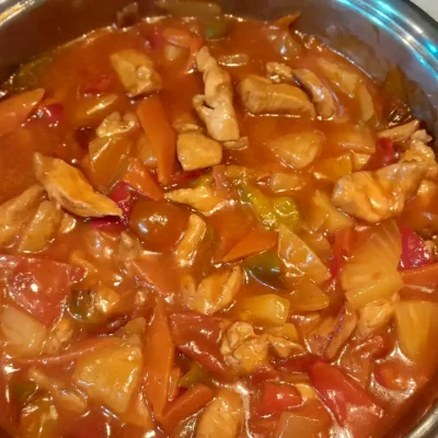 Piletina u slatko-kiselom sosu sa ananasom | Serviranje | Postupak 6 | Slika 3/3