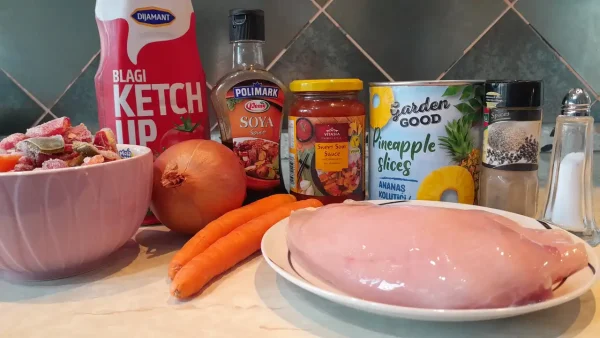 Piletina U Slatko Kiselom Sosu Sa Ananasom 46 | Istaknuta slika 4/4 | Piletina, koja, blista, tropskim, ukusima, egzotična, azijska, avantura