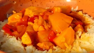 Piletina u slatko-kiselom sosu sa ananasom 47