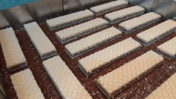 Napolitanka oblande 12 | Istaknuta slika 2/4 | Simfonija, slojeva, na, bini, oblatni, operska, saga, fila, i, napolitanki