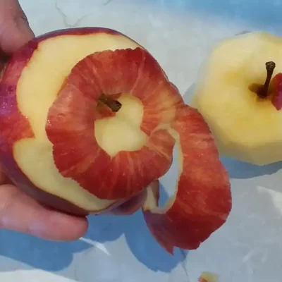 12 razloga zašto jabuke čuvaju zdravlje celu godinu 8 - 3/10 12 razloga zašto jabuke čuvaju zdravlje celu godinu 8 | Istaknuta slika 3/10 |