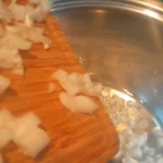 Boranija zapečena u rerni | Dinstanje povrća i mesa | Postupak 3 | Slika 2/10