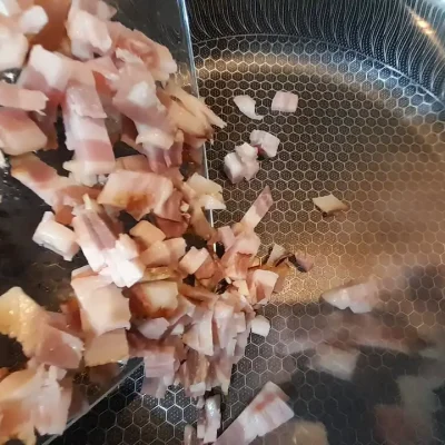 Makarone sa 4 vrste sira | Dinstanje slanine | Postupak 3 | Slika 1/3