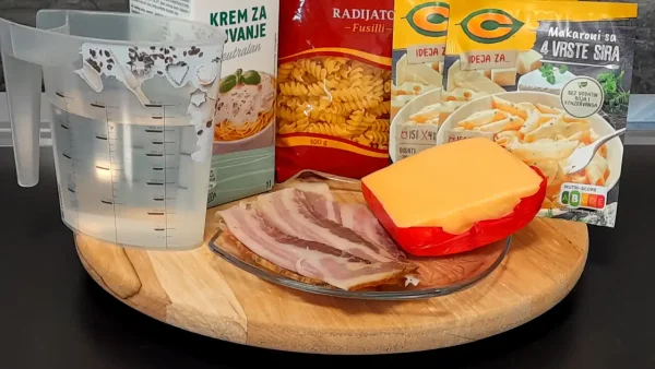 Makarone sa 4 vrste sira 29 | Istaknuta slika 4/4 | Uz, dodatnog, šarmantnog, Vihora, petog, sira, odozgo, na, testenini
