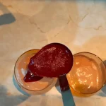 Višnje u zagrljaju čokolade | Slaganje deserta | Postupak 4 | Slika 3/6