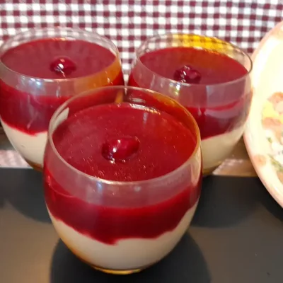 Višnje u zagrljaju čokolade | Serviranje | Postupak 5 | Slika 1/2