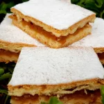 Lenja pita sa jabukama 2 | Istaknuta slika 1/4 | Ko, bi, rekao, da, se, iza, tako, skromnog, imena, krije, prava, raskoš, ukusa