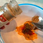 Pileći bataci u medu i mladim krompirom iz rerne | Priprema marinade | Postupak 2 | Slika 4/7